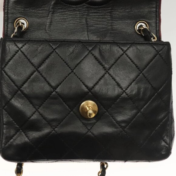 CHANEL Matelasse Chain Shoulder Bag Lamb Skin Black Gold CC Auth 133143 - Picture 11 of 16